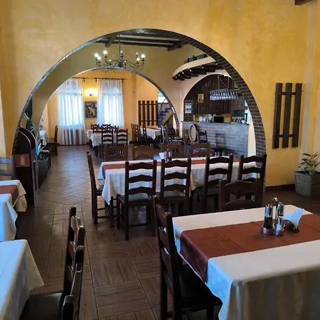 Pensiunea Farfuria Plina 3*