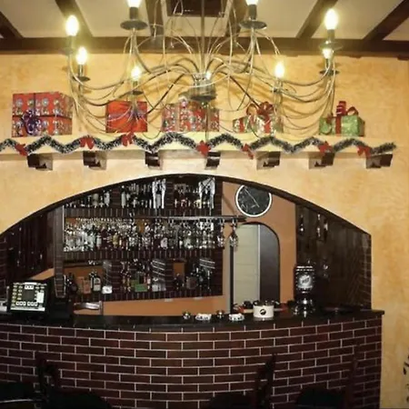 Hotel Pensiunea Farfuria Plina
